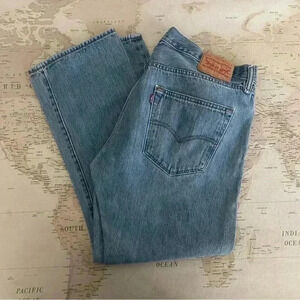 Levi’s Classic Buttonfly 501 Light Wash 36 X 28 Shipped USPS Y2K Dad Jeans